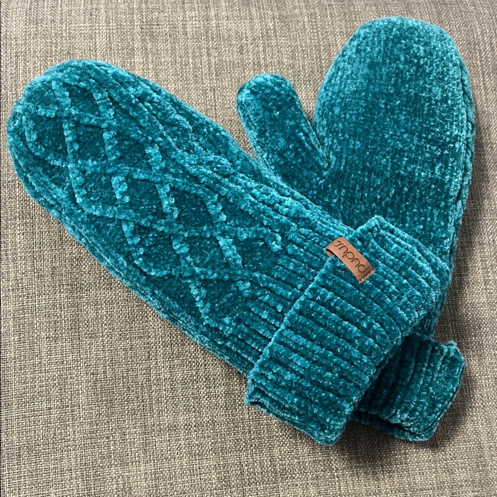 Plush Teal Mittens by